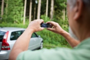 taking pictures of car damages